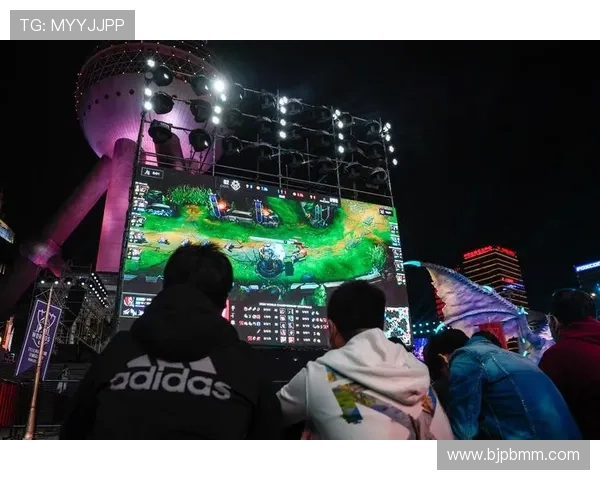 《全球电竞赛事新风潮兴起 各大战队争霸赛季变化引发粉丝热议》