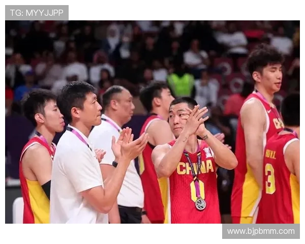 中国男篮新星崭露头角 亚洲杯赛场展现惊艳表现助力队伍晋级 中国男篮新星崭露头角 亚洲杯赛场展现惊艳表现助力队伍晋级