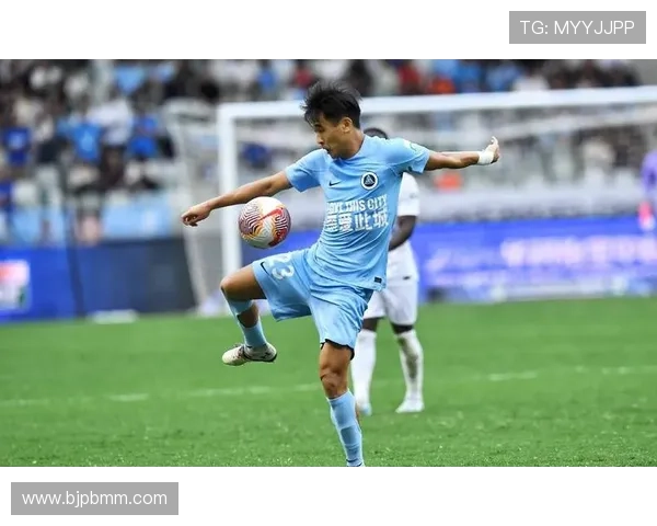 中国男足再度集结热身赛表现亮眼年轻球员展现崭新战斗力 中国男足再度集结热身赛表现亮眼年轻球员展现崭新战斗力