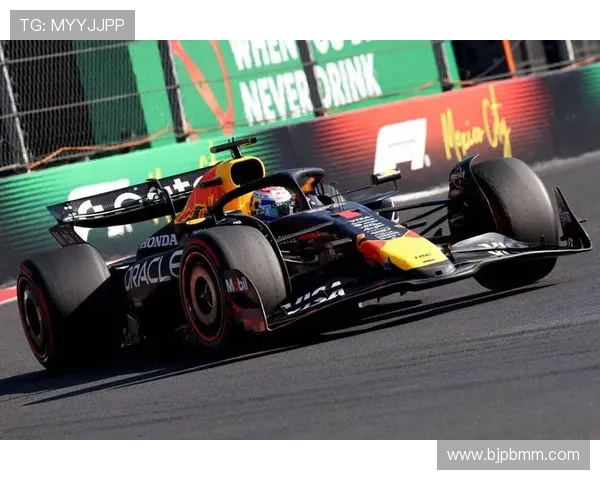 F1赛季新规则引发车队激烈竞争，顶级车手为冠军展开殊死较量