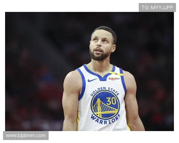 NBA赛季最新动态：詹姆斯引领湖人强势反弹，库里带领勇士再创辉煌