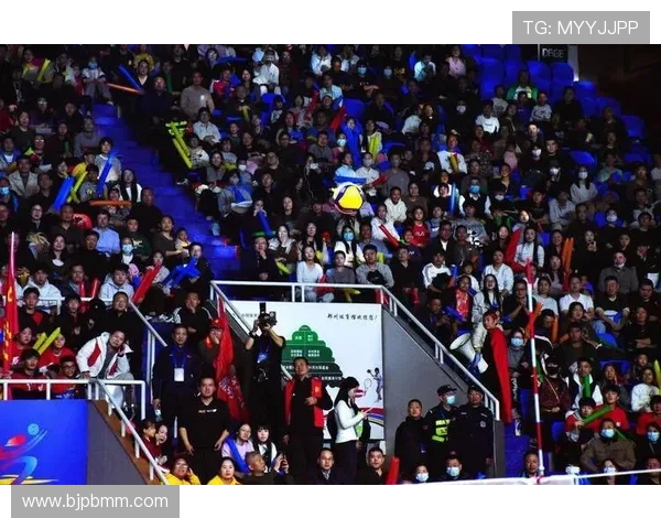 年轻球星逆转夺冠引爆赛场激情点燃城市体育盛典高潮时刻全面上扬 年轻球星逆转夺冠引爆赛场激情点燃城市体育盛典高潮时刻全面上扬