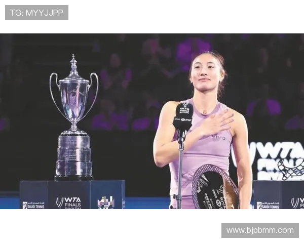 网球赛场风云再起 世界顶级选手争夺年终总决赛冠军荣耀